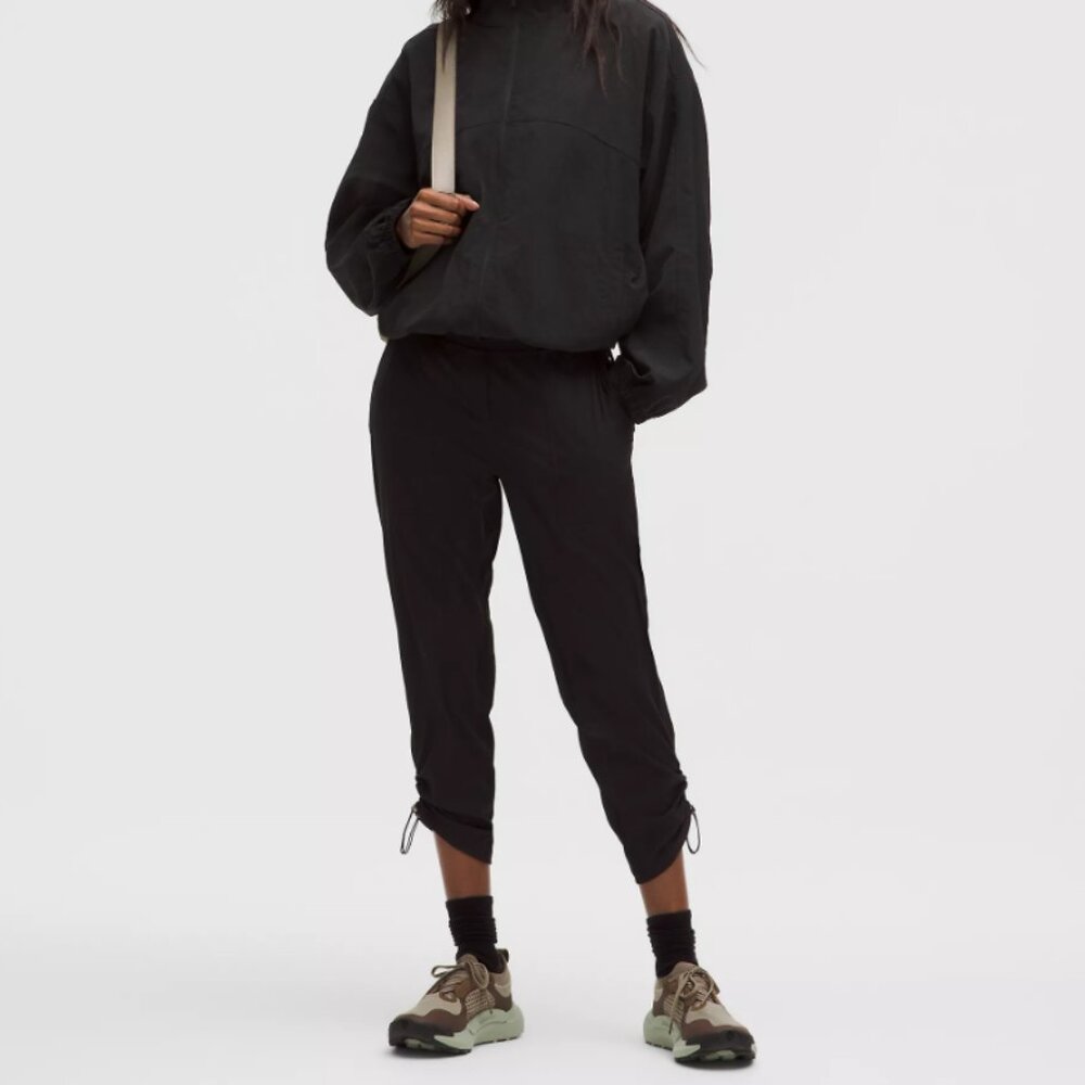 Lululemon Dance Studio Mid-Rise Cropped Pant in Black CInchable Hem